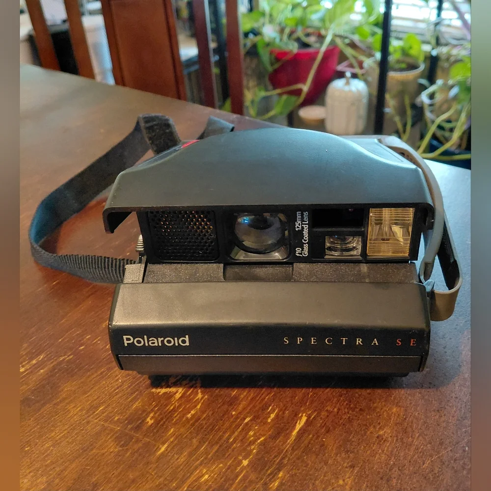 Vintage Polaroid Spectra SE Camera